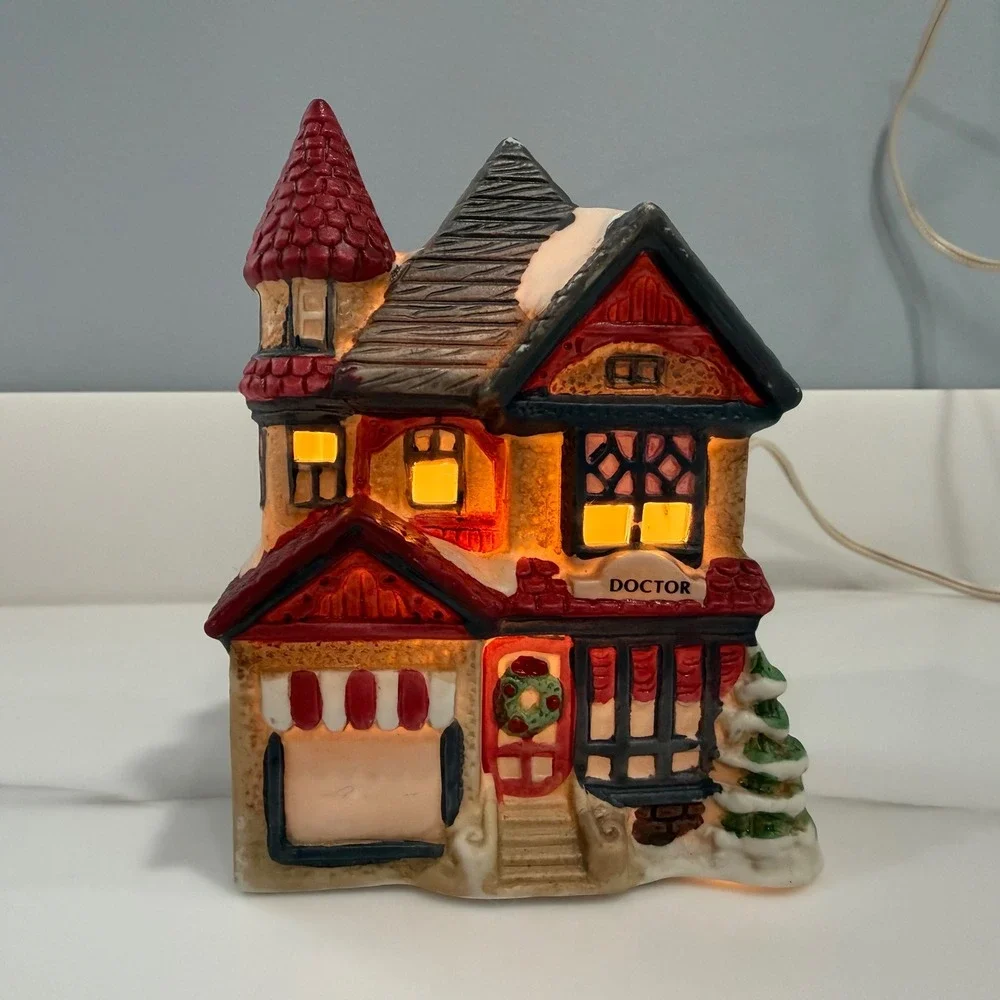 VTG 1993 Dickens Collectables Doctor Lighted Porcelain House Christmas w/ Box